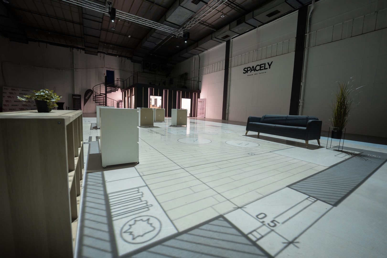 2D projekce 1:1 v hale Spacely